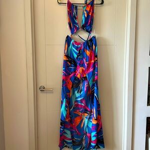 WOW Coutour | Maxi Dress Tie Back with Shorts